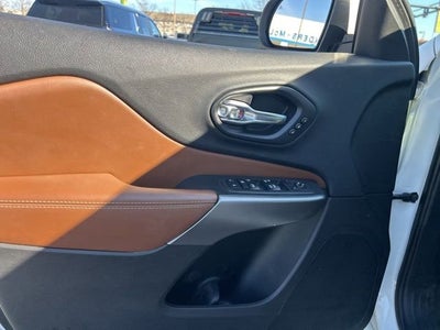 2019 Jeep Cherokee Overland