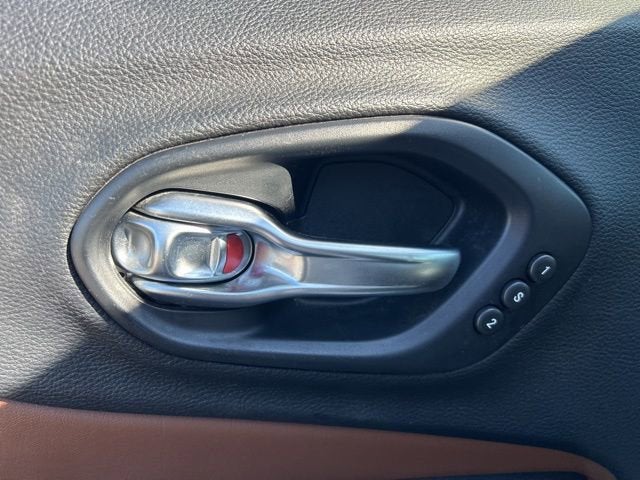 2019 Jeep Cherokee Overland