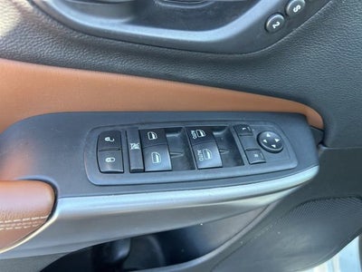 2019 Jeep Cherokee Overland