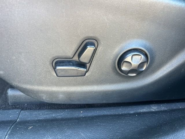 2019 Jeep Cherokee Overland