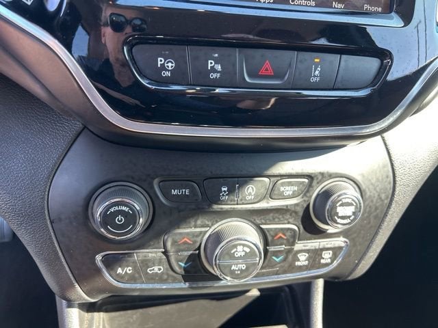 2019 Jeep Cherokee Overland