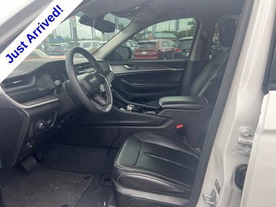 2023 Jeep Grand Cherokee Limited 4x2