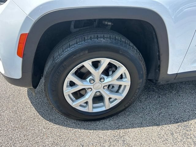 2023 Jeep Grand Cherokee Limited 4x2