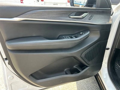 2023 Jeep Grand Cherokee Limited 4x2