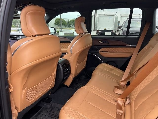 2023 Jeep Grand Cherokee Summit 4x4