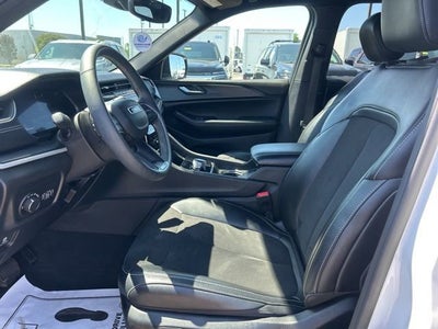 2023 Jeep Grand Cherokee L Altitude 4x2