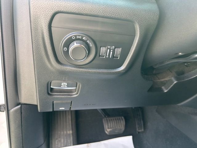 2023 Jeep Grand Cherokee L Altitude 4x2