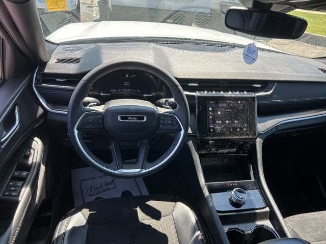 2023 Jeep Grand Cherokee L Altitude 4x2