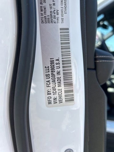 2023 Jeep Grand Cherokee L Altitude 4x2