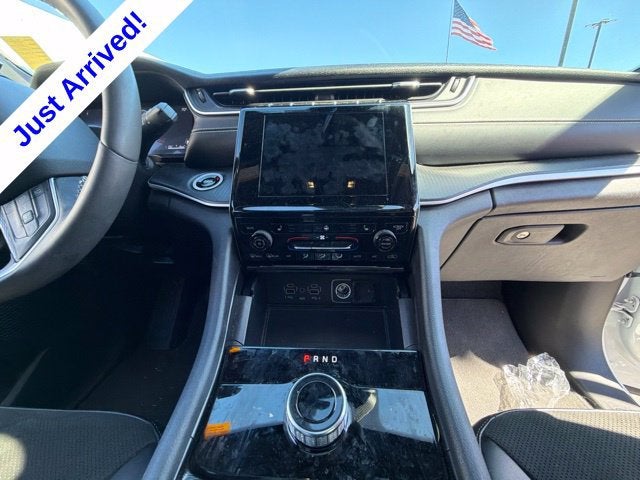 2024 Jeep Grand Cherokee L Altitude X 4x2
