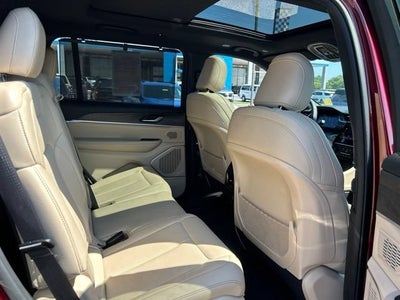 2023 Jeep Grand Cherokee L Limited 4x2