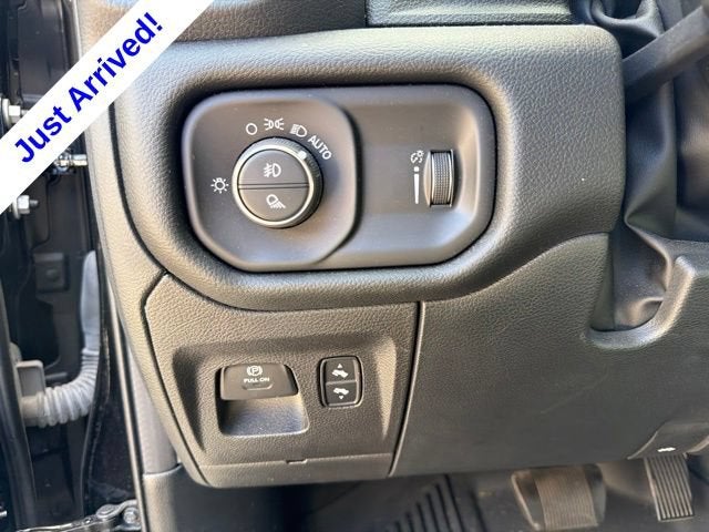 2022 RAM 1500 Big Horn Quad Cab 4x2 6'4" Box