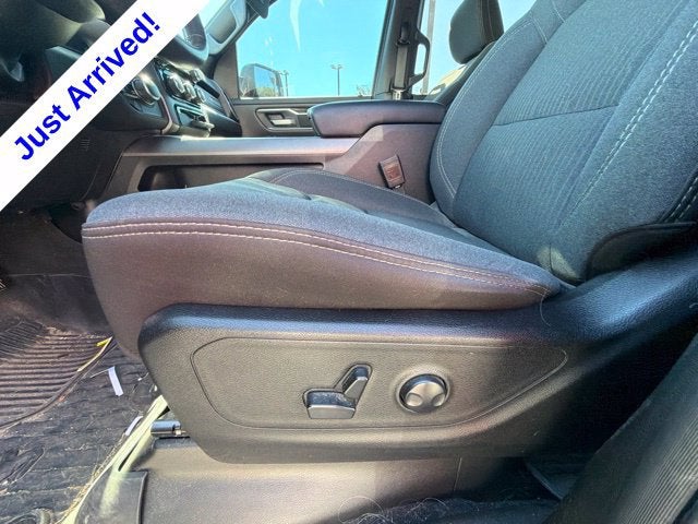 2023 RAM 1500 Big Horn Crew Cab 4x4 5'7" Box