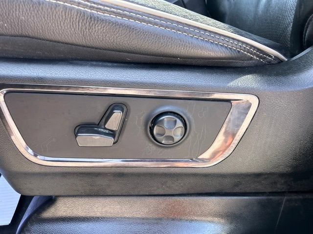 2022 RAM 1500 Limited Crew Cab 4x4 5'7" Box