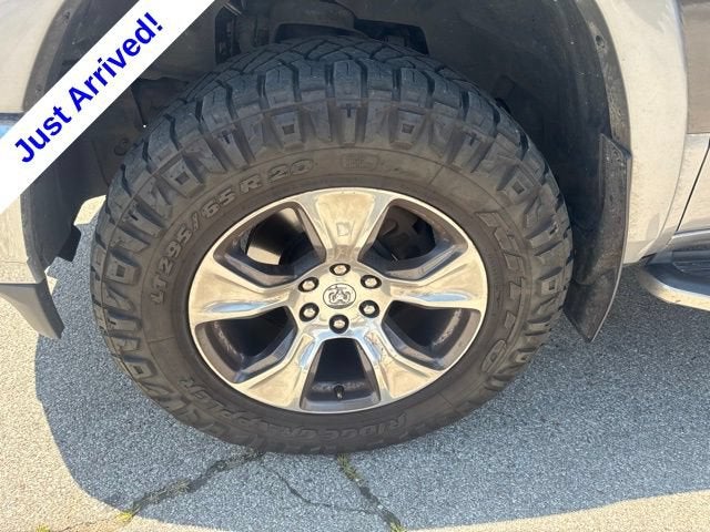 2019 RAM 1500 Laramie Crew Cab 4x4 5'7" Box