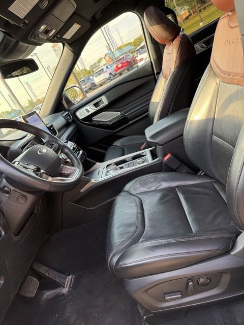 2023 Ford Explorer Platinum