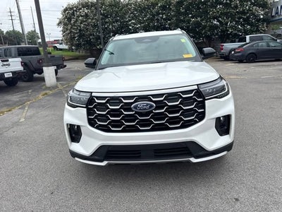 2025 Ford Explorer Platinum