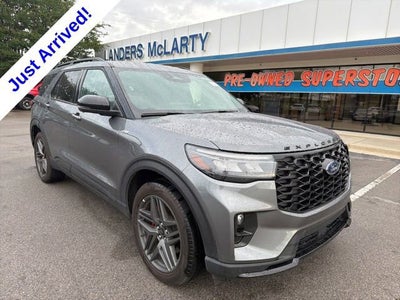 2025 Ford Explorer ST-Line