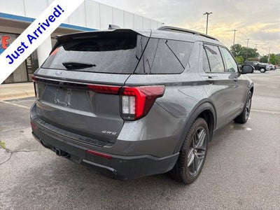 2025 Ford Explorer ST-Line
