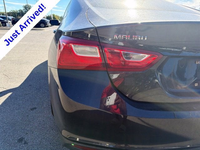2022 Chevrolet Malibu LS