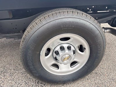 2026 Chevrolet Express Cutaway 3500 1WT