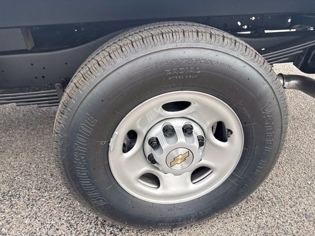 2026 Chevrolet Express Cutaway 3500 1WT