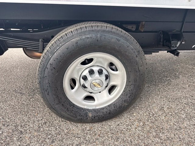 2026 Chevrolet Express Cutaway 3500 1WT