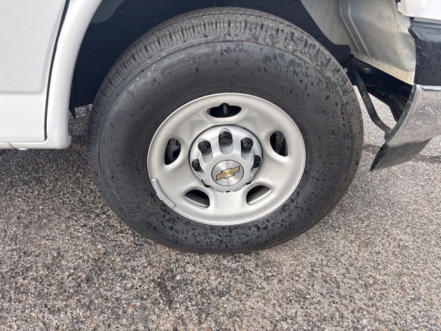 2026 Chevrolet Express Cutaway 3500 1WT
