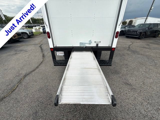 2026 Chevrolet Express Cutaway 3500 1WT