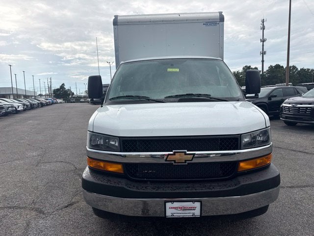 2026 Chevrolet Express Cutaway 3500 1WT