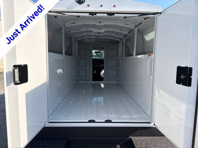 2026 Chevrolet Express Cutaway 3500 1WT