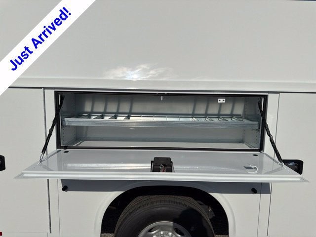 2026 Chevrolet Express Cutaway 3500 1WT