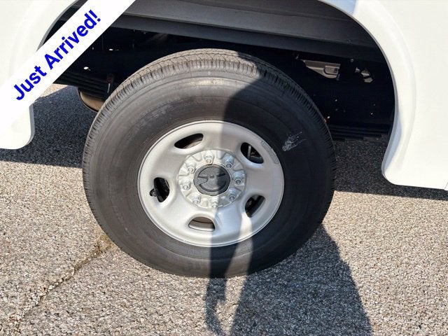 2026 Chevrolet Express Cutaway 3500 1WT