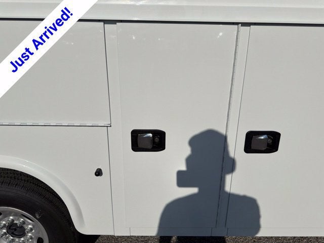 2026 Chevrolet Express Cutaway 3500 1WT