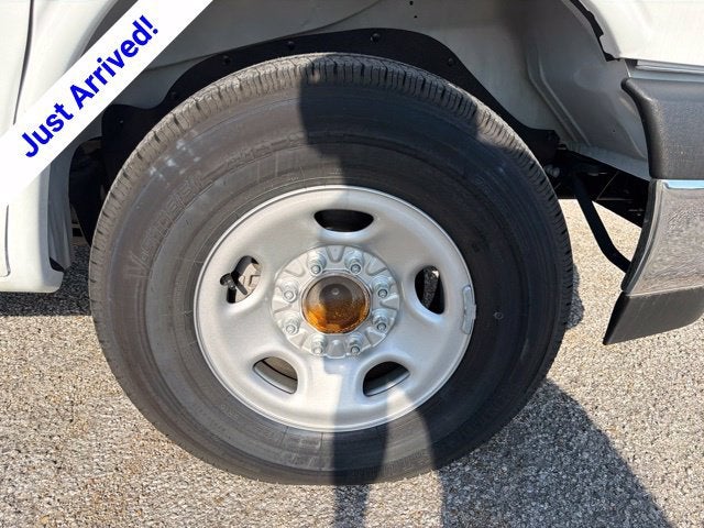 2026 Chevrolet Express Cutaway 3500 1WT