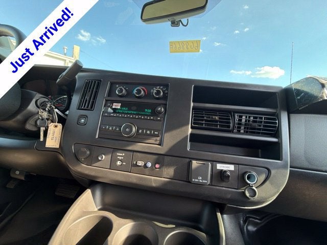 2026 Chevrolet Express Cutaway 3500 1WT