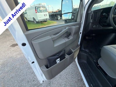 2026 Chevrolet Express Cutaway 3500 1WT