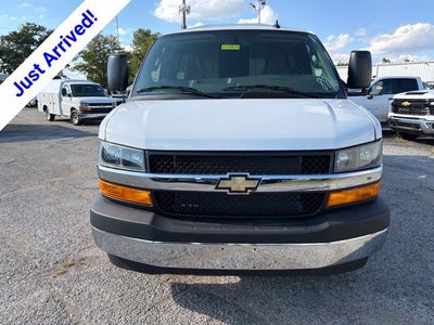 2026 Chevrolet Express Cutaway 3500 1WT