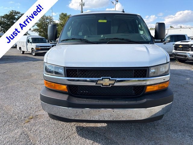 2026 Chevrolet Express Cutaway 3500 1WT
