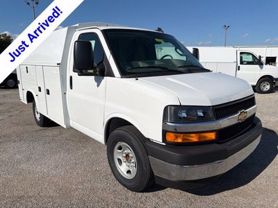 2026 Chevrolet Express Cutaway 3500 1WT