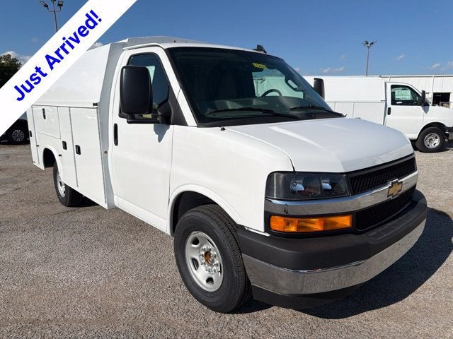 2026 Chevrolet Express Cutaway 3500 1WT