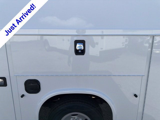 2026 Chevrolet Express Cutaway 3500 1WT