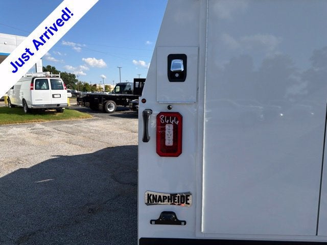 2026 Chevrolet Express Cutaway 3500 1WT