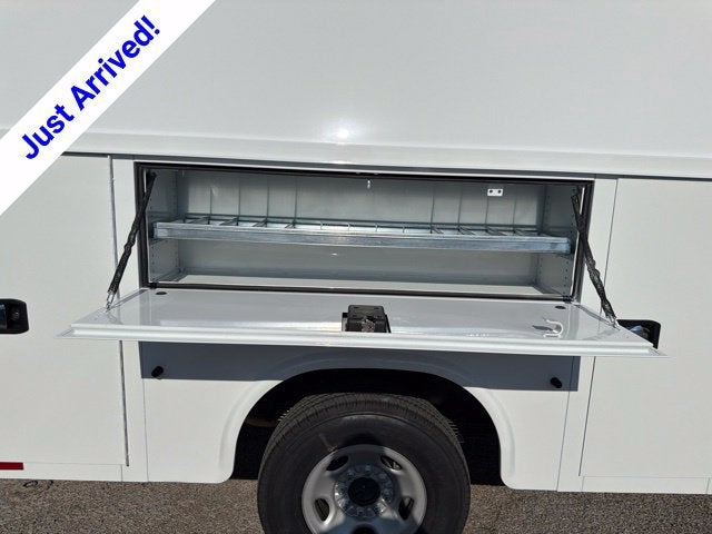 2026 Chevrolet Express Cutaway 3500 1WT