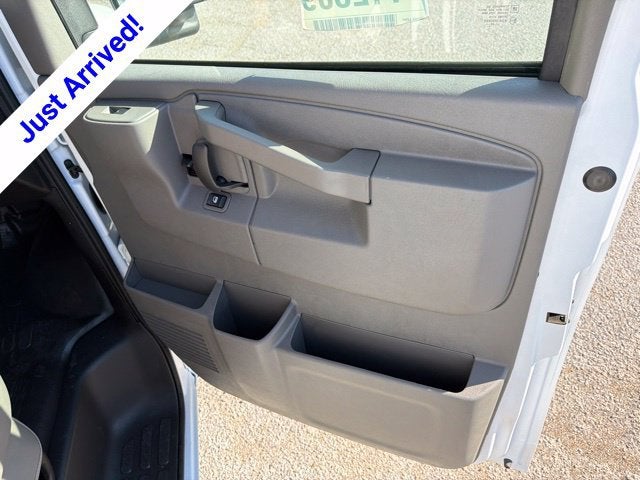 2026 Chevrolet Express Cutaway 3500 1WT