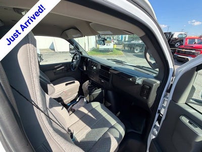 2026 Chevrolet Express Cutaway 3500 1WT