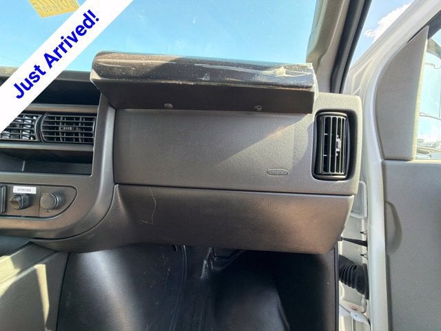 2026 Chevrolet Express Cutaway 3500 1WT