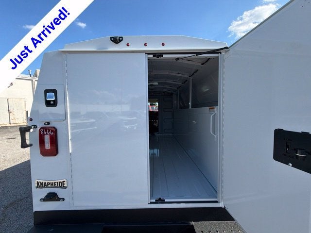 2026 Chevrolet Express Cutaway 3500 1WT