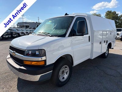 2026 Chevrolet Express Cutaway 3500 1WT