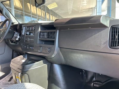 2025 Chevrolet Express Cutaway 3500 1WT